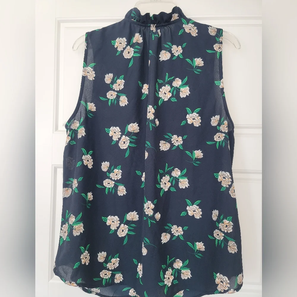 (NWOT) Banana Republic floral sleeveless blouse in MP - Picture 4 of 6
